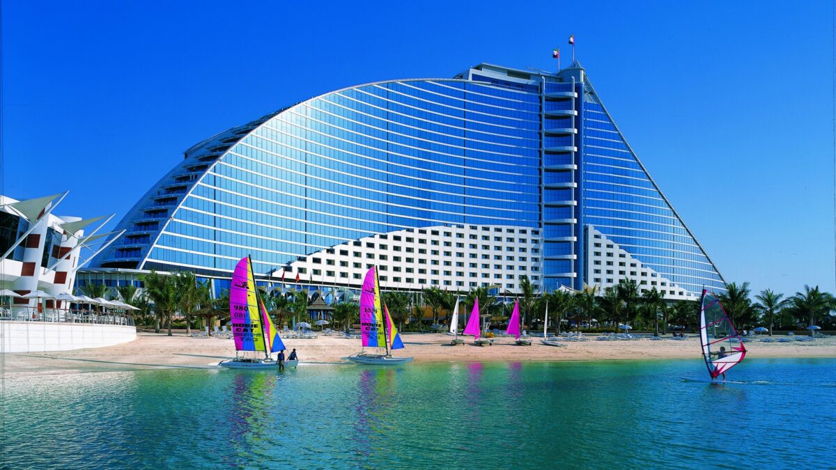 How Many Floors Does Jumeirah Beach Hotel Have?